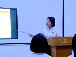 교육내용과 방법개선의 중요성을 깊이 자각하고