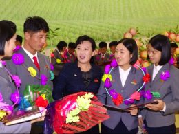 당의 믿음에 결사관철의 정신으로 보답할 일념안고
