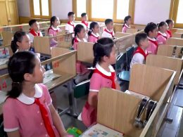 동영상편집물 《외국어학습에 힘을 넣어》